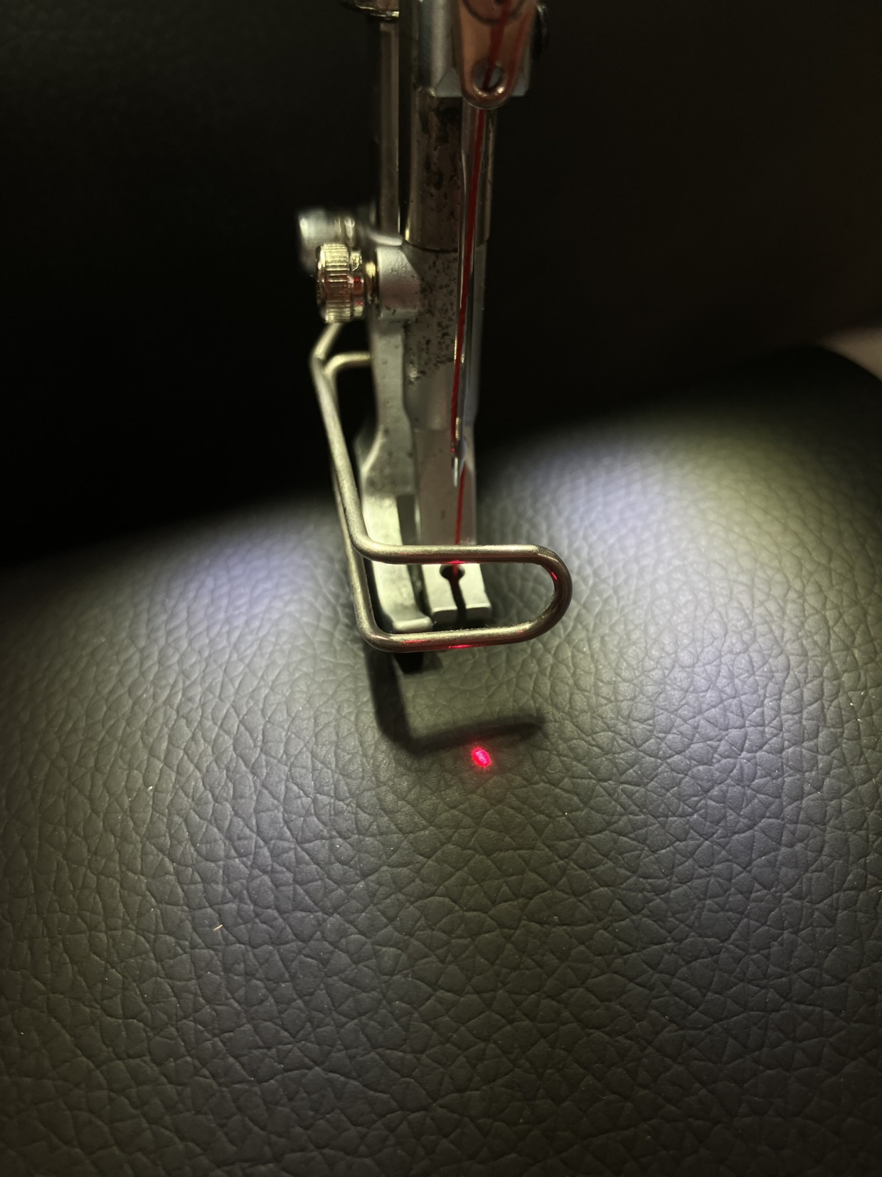 マグネット付調光式レーザー　ポイント型 赤色　FL-MLZ-RP レッド